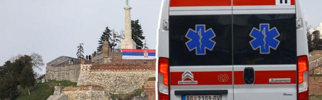 TRAGEDIJA U RANU ZORU NA KALEMEGDANU: Mladić pao sa zida, zadobio stravične povrede mozga i karlice!