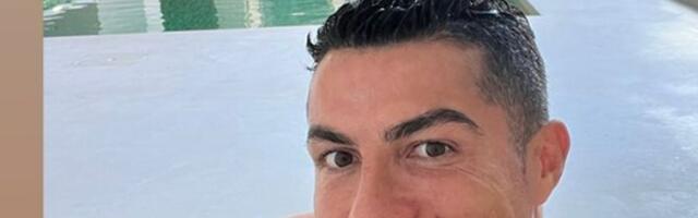 Stao pored mladih momaka i napakovao im komplekse: Skinuo se Kristijano Ronaldo i oborio internet