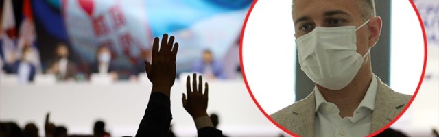 NAPREDNJAČKI CIRKUS: Stefanović ostao? Bilo je onako kako samo Vučić kaže