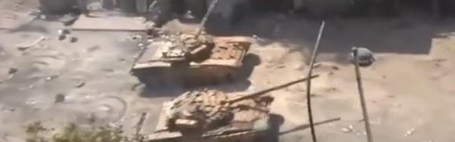 UVEŽBAVALI PRUŽANJE BORBENE BEZBEDNOSTI! HOĆE LI INTERVENISATI?! Ruski tenkovi stigli na poligon blizu granice sa Avganistanom!