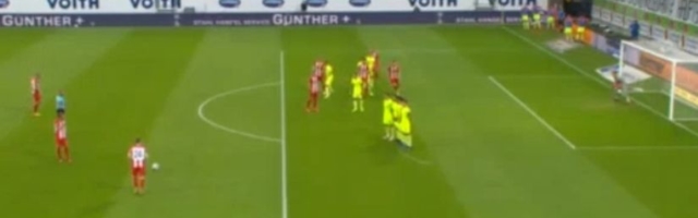 Sjajan slobodnjak u Cvajti (VIDEO)