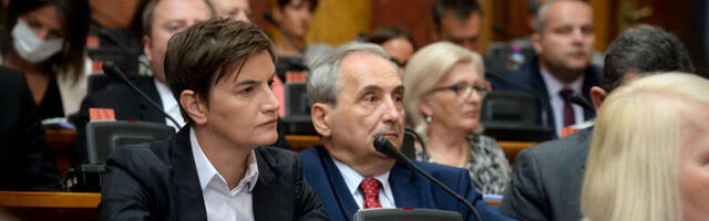 Poslanica i predsednica tehničke Vlade: Da li Ana Brnabić krši Ustav