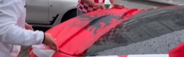 HRVATU STRADALI PRSTI! Ovo je sigurno BOLELO! Urnebesna scena u Hamburgu sa albanskom zastavom... (VIDEO)