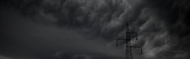 Komšije na udaru strašnog nevremena: Izdato hitno i važno upozorenje! Gromovi će tući na sve strane, SPREMA SE HAOS