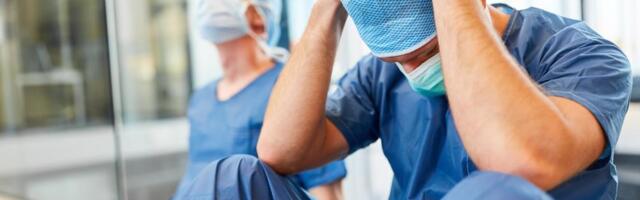 BRUTALNA TUČA HIRURGA NA DEČJOJ KLINICI U PRIŠTINI! Skandal - posvađali se na sastanku, pa se potukli usred bolnice naočigled kolega - POGLEDAJTE SNIMAK SUKOBA