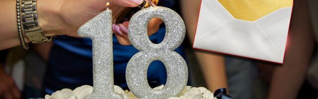 Dobila sam praznu kovertu za 18. rođendan, a moja sestra na svadbi čak 10: Bože sačuvaj