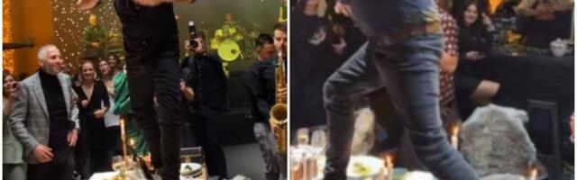 Džiboni peva i gazi hranu na stolu: Oglasio se (FOTO)