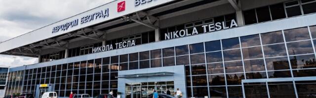 Avion iz Praga prinudno sleteo na BG aerodrom