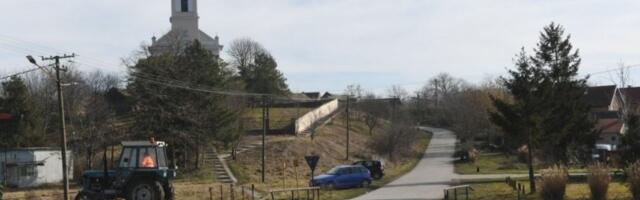 "SAMO NAJSTARIJA ĆERKICA ZNA DA JELENE VIŠE NEMA, KUĆOM ODJEKUJE MAMA, MAMA" Novi detalji jezive tragedije u Dolovu