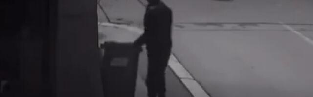 Leskovčanin u prolazu ispred kuće ukrao punu kantu za smeće (video)