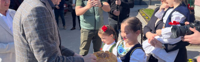 Инфраструктура мења лице села: Глишић посетио породицу Давидовић у Негришорима