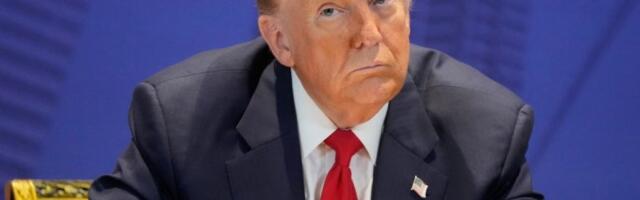 RAT TRAMPOVIH PROTIV TELEVIZIJSKOG VODITELJA: Predsednik SAD traži da ABC odmah otpusti ovog čoveka! (VIDEO)