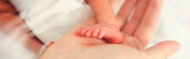 'Iščašena mu je ključna kost, hranili su ga na sondu, a onda se dogodio zemljotres': Ispovest mame koja je sa bebom ostala bez doma