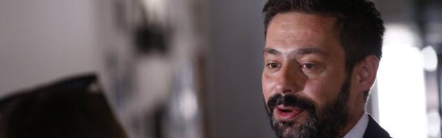 Milan Vasić na Kosovu i Metohiji: Glumac posetio Gračanicu pa završio na pihtijama (FOTO)