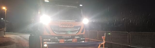 Iz Zimske službe JKP Šumadija poručuju da su „neprekidno na terenu tokom poslednja 24 časa“