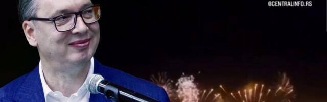 "PREDSEDNIČE, NEKA SI ŽIV I ZDRAV!" Beograd uz spektakularni vatromet i baklje dočekao rođendan predsednika Vučića! (VIDEO)