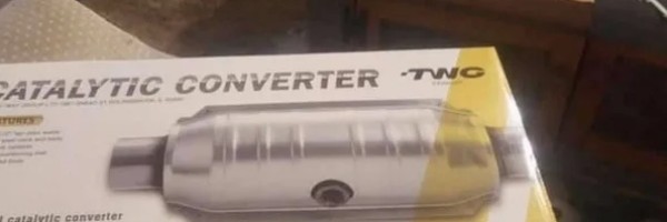 Prodavac katalizatora neverovatnom fotografijom pečatirao svoju robiju