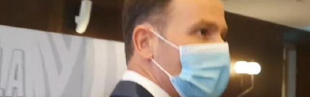"Siniša Mali je lopov!"