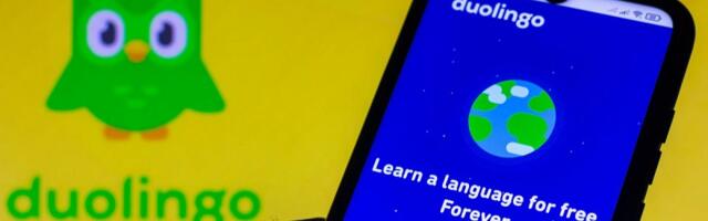 Duolingo otpušta saradnike i počinje više da se oslanja na AI