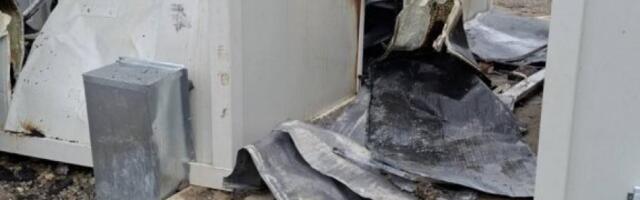 SREĆA DA NIKO NIJE NASTRADAO, NITI POVREĐEN: U novosadskom naselju Bangladeš, vatra zahatila deo kontejnera (FOTO)