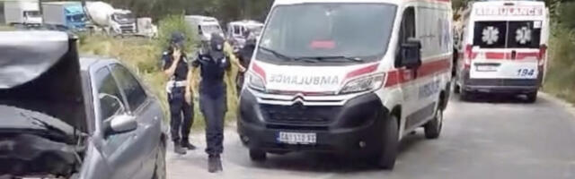 DVE OSOBE POVREĐENE U SUDARU Vozilom Hitne pomoći muškarci su prevezeni u Urgentni centar