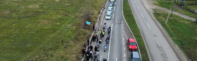 (BLOG) “Sretnimo se ponovo“ u Kragujevcu i Orašcu – kolona vozila krenula ka Orašcu (VIDEO)