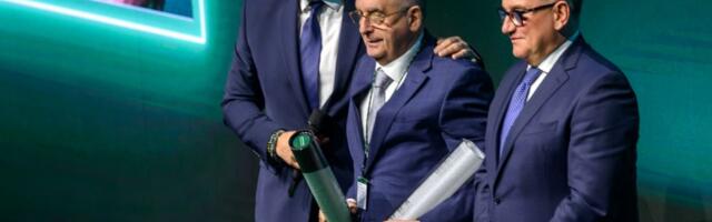 Kompanija “Škoda Auto“ uručila nagradu za životno delo Milenku Kostiću, osnivaču i direktoru “AutoČačka“