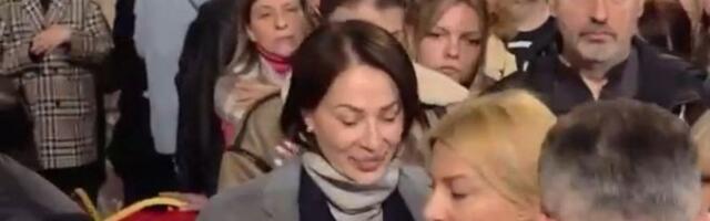 Ceca na ponoćnoj liturgiji u Hramu Svetog Save: Dočekala Uskrs sa porodicom, srela kumove Viki i Tašketa