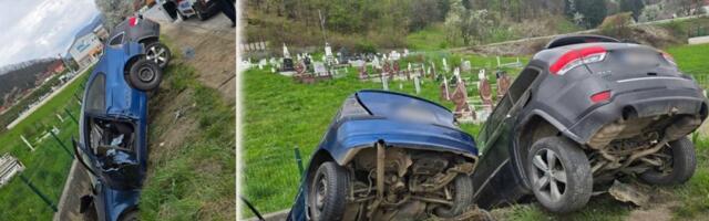 Stravičan udes kod Prijepolja: Automobili završili u kanalu, ima povređenih (FOTO)