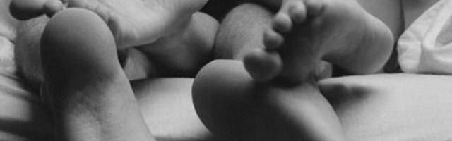 Zašto trljamo stopala pre nego što zaspimo?