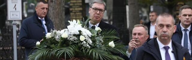 Vučić došao na sahranu majke Željka Mitrovića na Novom groblju