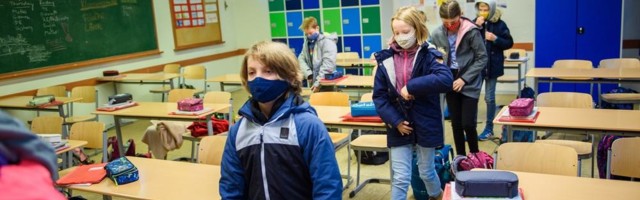 NOVA STUDIJA POKAZALA DA JE MALI BROJ UČENIKA BIO ZARAŽEN KORONOM: Pedijatri iz Nemačke savetuju da se škole ne zatvaraju
