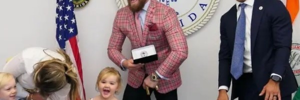 Gradonačelnig Majamija svečano uručio ključeve grada svom bludnom sinu