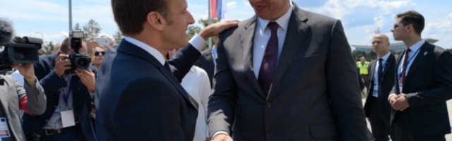 RAČUNAJTE NA PRIJATELJSKU SRBIJU: Vučićeva podrška Francuskoj posle terorističkog zločina!