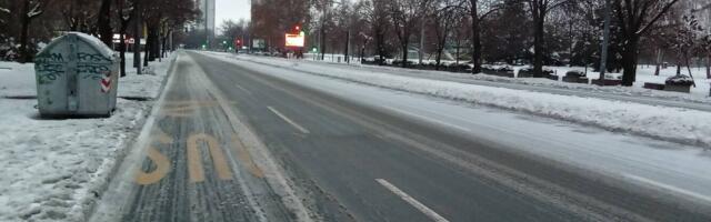 Vreme danas: Hladno i snežno