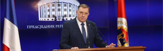 План А пропао, има ли Шмит план Б за Додика?