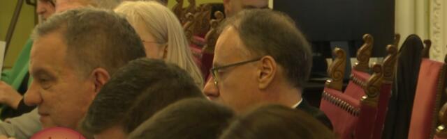 Rektora ubi nervoza, s razlogom! Ana Brnabić mu se direktno obratila - Đokić spustio glavu, ne progovara... (VIDEO)