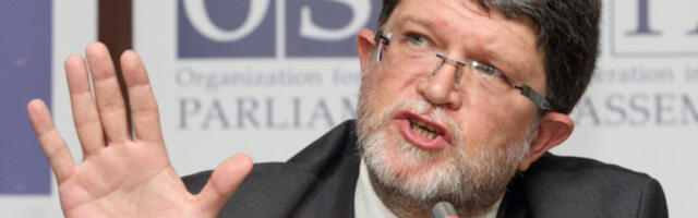 Склонити Вучића јер неће да уведе санкције Русији: Пицула се прикључио западним службама и Куртију