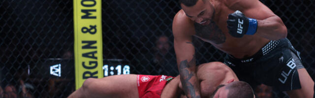 Šta ovo bi na u UFC 327?! Povredio se, pa brutalno 'ugasio' rivala - i to pred Trampom (VIDEO)