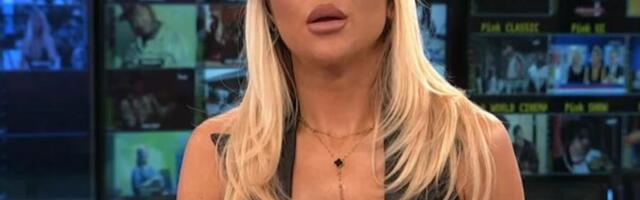 DOLE TANGA FARMERKE, GORE PROVIDNA MAJICA BEZ GRUDNJAKA Šok izdanje Jeremićke u centru Beograda: IZAZVALA POMETNJU!
