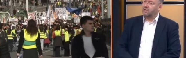 Čedomir Antić penicilin za blokadere - Traže poverenje naroda, a kriju svoje ime (VIDEO)