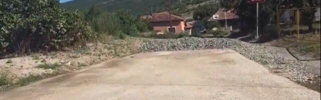 Rekonstrukcija pruge presekla put između dva Beleša