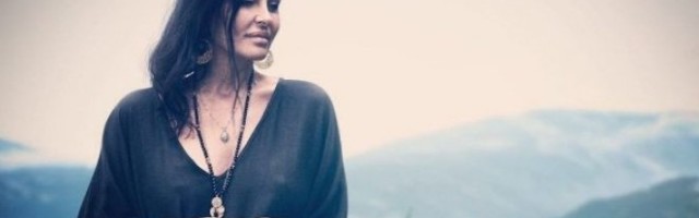 ŠOK PREOKRET! ELENA KARIĆ SPAKOVALA KOFERE I NAPUSTILA SRBIJU! Nakon razvoda od Jugoslava nalazi se OVDE /FOTO/