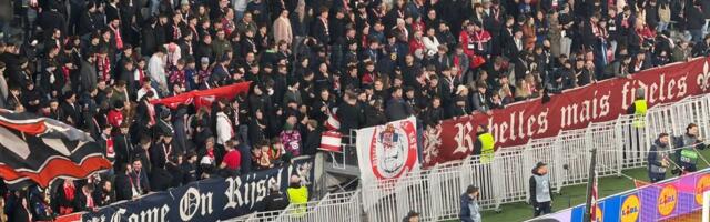 Vođa navijača Lila oduševio Delije: Zastava “Nema predaje” okačena na centralno mesto na tribini