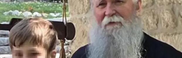 SIN PROTOJEREJA POGINUO TOKOM IGRE! Konstrukcija gola pala na DEČAKA, nije mu bilo spasa, juče je sahranjen, velika tragedija i tuga pogodila Cetinje! (FOTO)