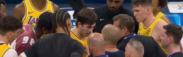 OVO NE VIĐAMO SVAKI DAN - LEJKERSI OPKOLILI SUDIJE POSLE NOVOG PORAZA! Oklahoma očitala lekciju timu iz Los Anđelesa, arbitri umalo nadrljali! (VIDEO)