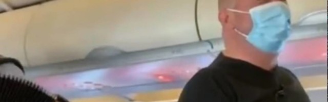 Đani i Palma koji prave žurku u avionu dok ih stjuardese i putnici mole da prestanu su vrhunac bezobrazluka