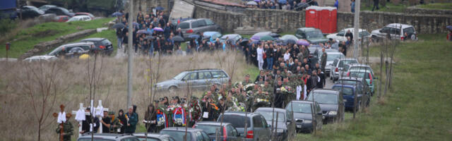 &quot;ZAMIŠLJAM GA U RAJU, A OKO NJEGA SE IGRAJU NJEGOVA DECA&quot; Reči prijatelja oca nastradale porodice iz Raške svima naterale suze na oči