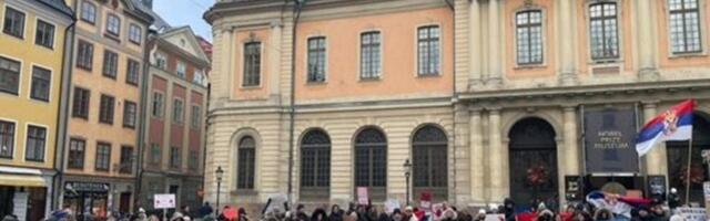 Grupa mladih odnela sliku studenata u Nobelov muzej (FOTO)