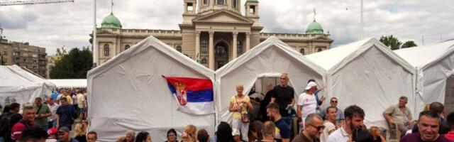 "Poruka Vojsci Srbije da je od nje važniji Ćacilend"